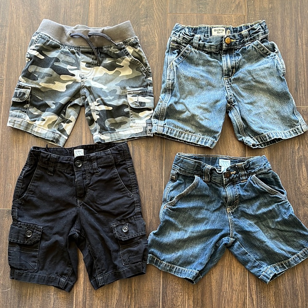 4 pairs of boys 4T shorts